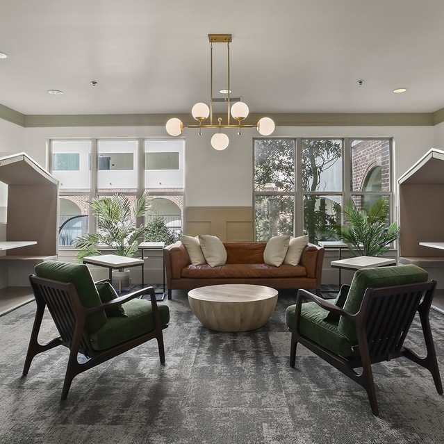 Porter Westside - Carpeted Lounge Area