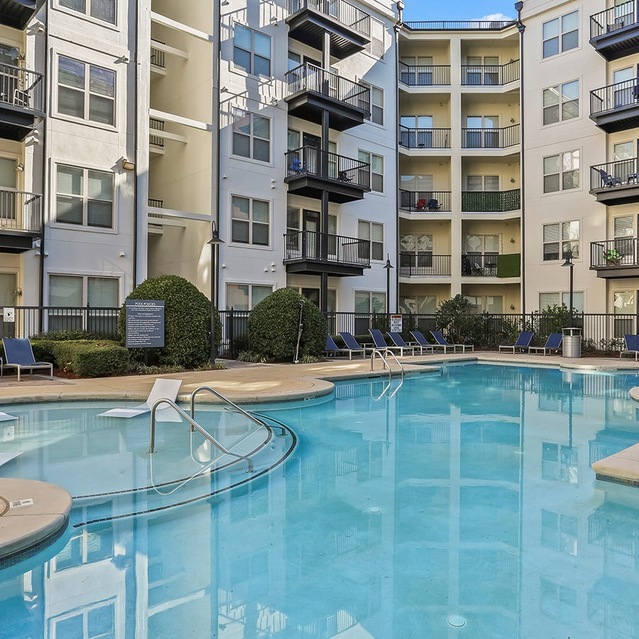 Porter Westside - Swimming Pool with Sun Deck