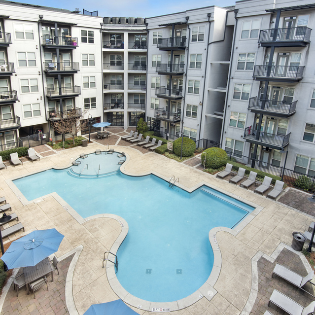 Porter Westside - Swimming Pool with Sun Deck