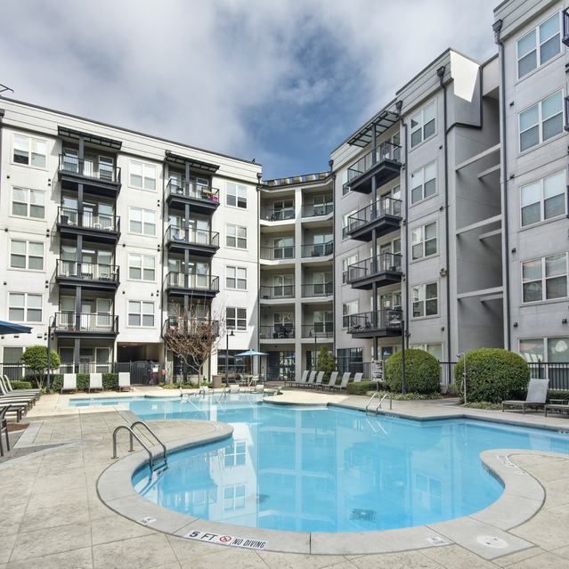 Porter Westside - Swimming Pool with Sun Deck