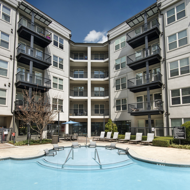 Porter Westside - Swimming Pool with Sun Deck
